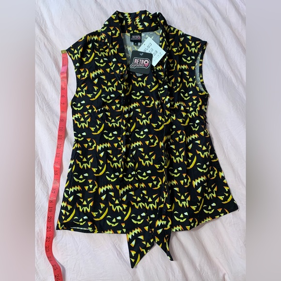 Halloween Retrolicious Bow Top - Picture 3 of 12